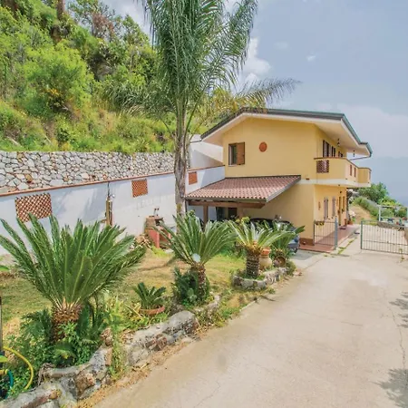 Casa De Leo